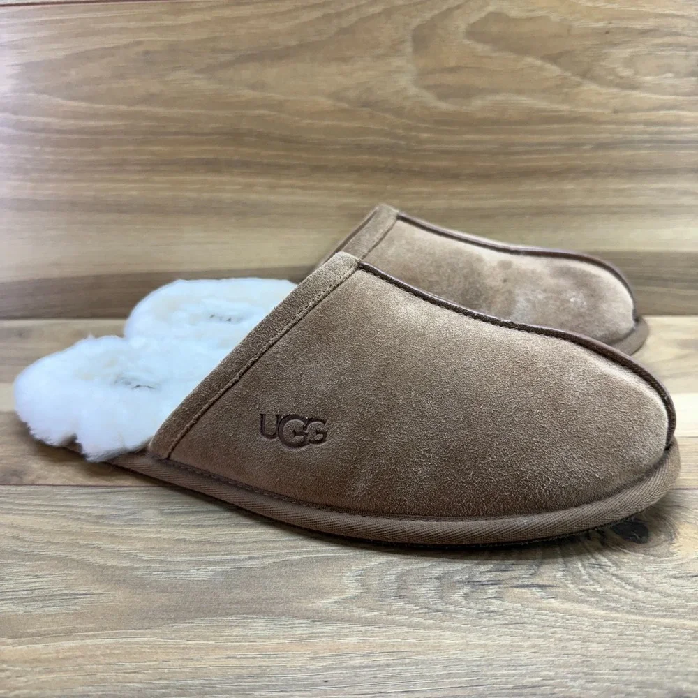 UGG Scuff Slipper Mens 10 Chestnut Suede Shearling Fur Lined Cozy
